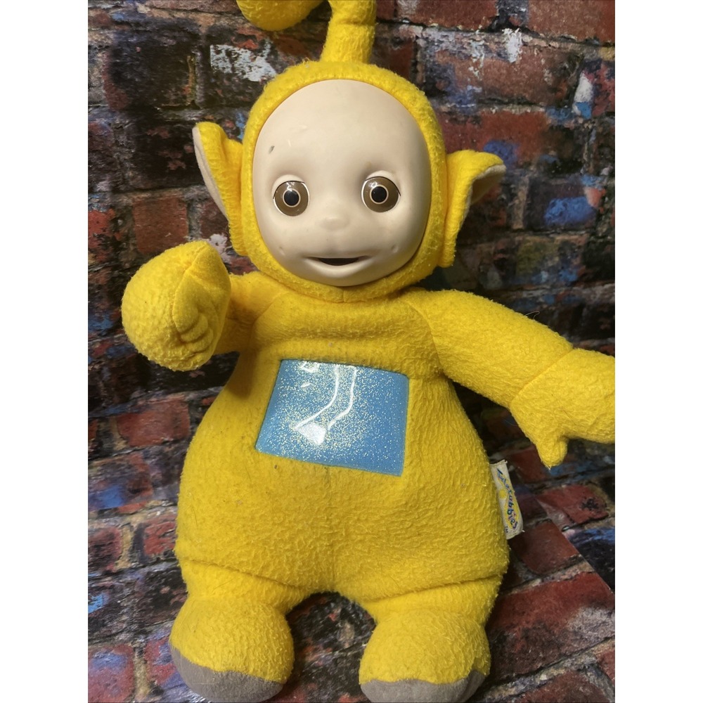 Vintage 1998 TELETUBBIES Laa Laa Yellow Plush Doll 13" Playskool